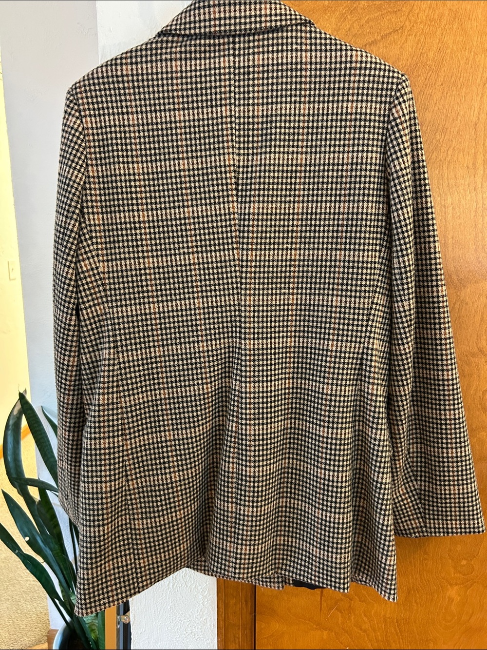 Black Tape_ Oversized Houndstooth Double-Breasted Blazer, Medium - Picture 4 of 9